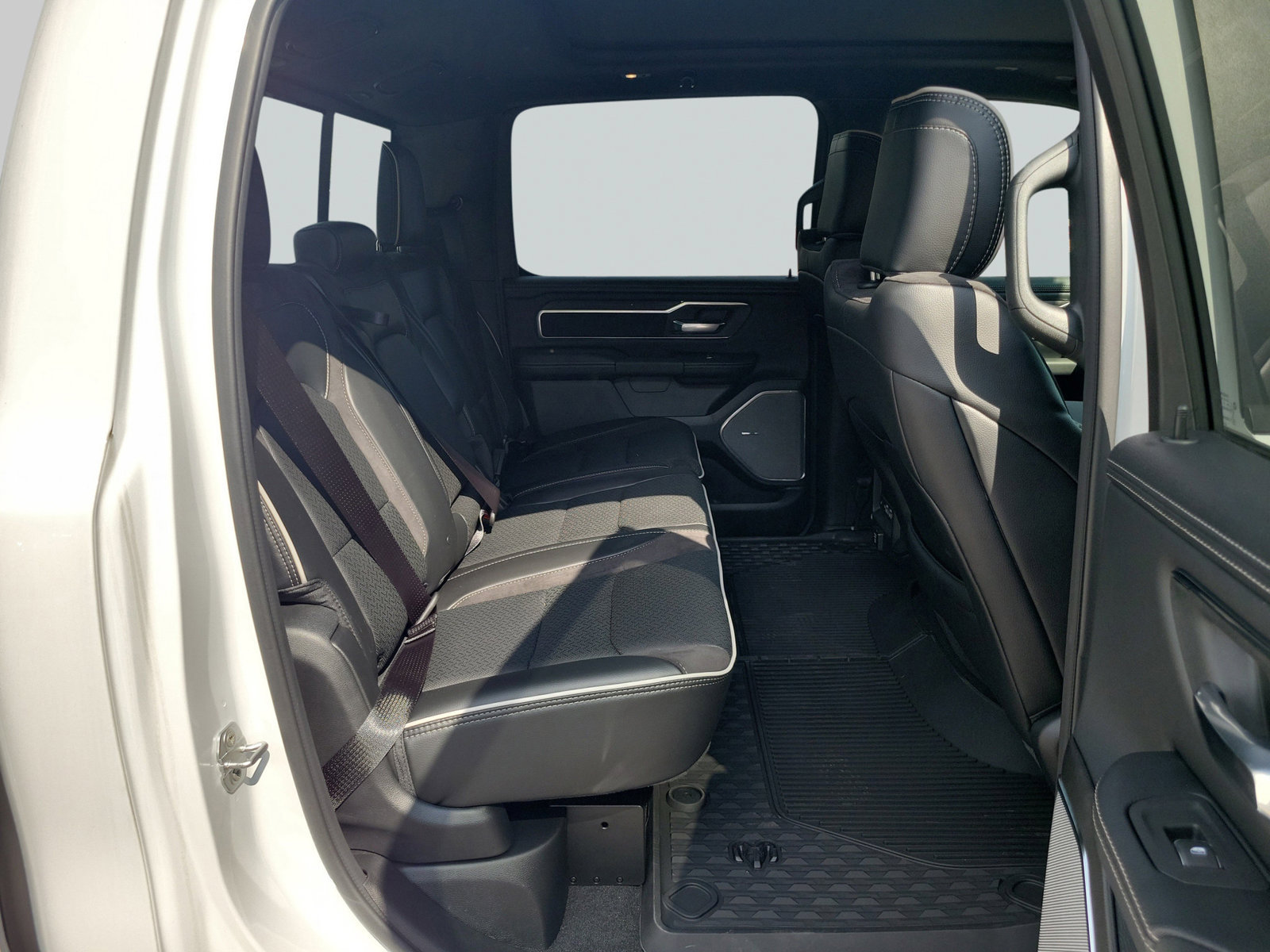 New 2026 RAM 1500 Laramie w/ Night Edition AWD/4WD image 33