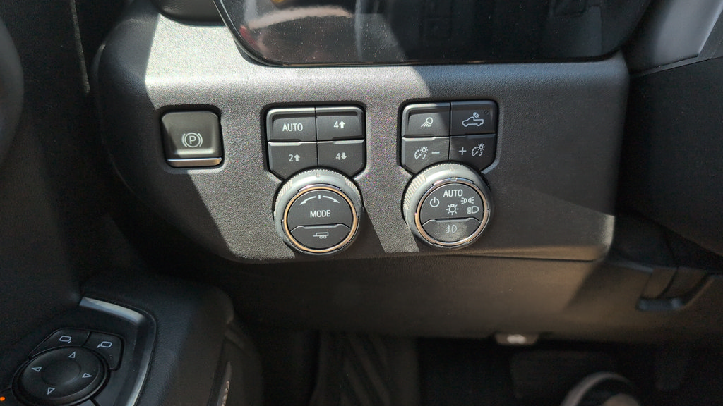 Used 2023 Chevrolet Silverado 1500 RST AWD/4WD image 14