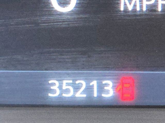 Used 2024 GMC Terrain SLT image 30