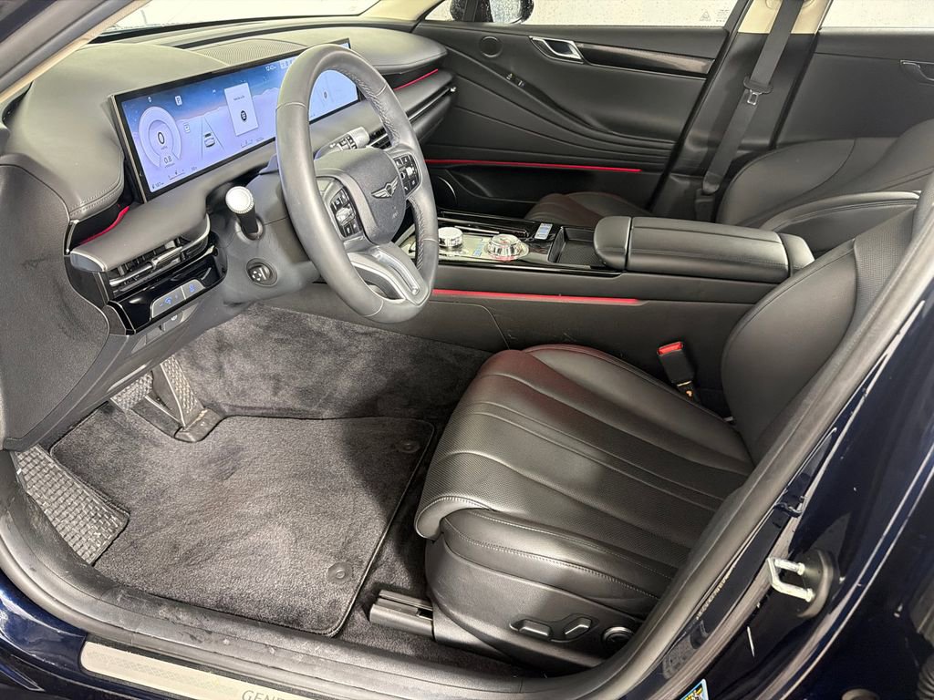 Used 2025 Genesis G80 2.5T image 10