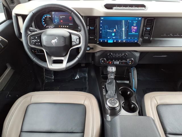 Used 2023 Ford Bronco Wildtrak image 11