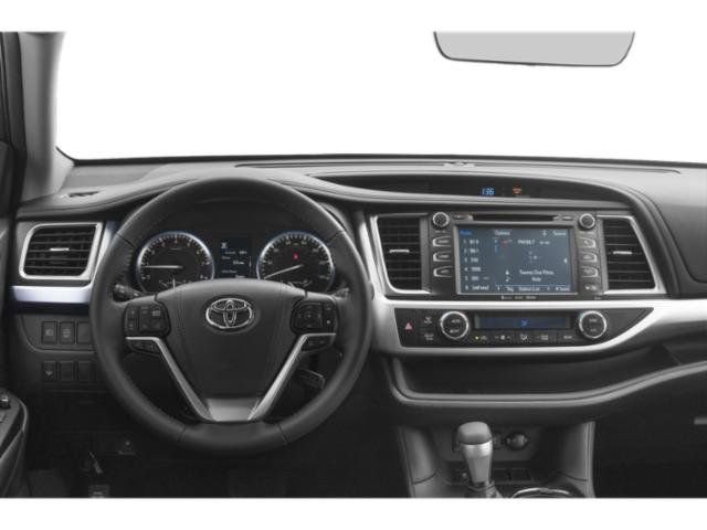 Used 2019 Toyota Highlander XLE FWD image 7