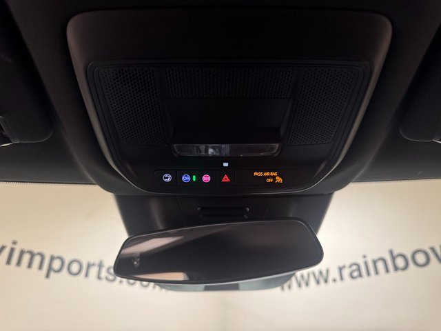 Used 2025 Chevrolet Equinox EV LT w/ Convenience Package image 17