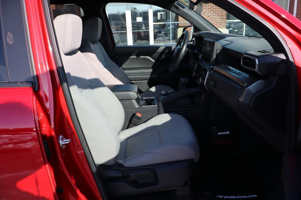 Used 2025 Toyota Tacoma TRD Sport image 42