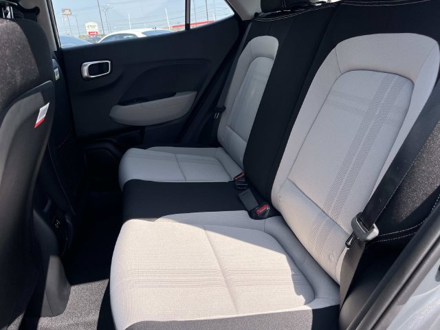 New 2026 Hyundai Venue SEL FWD image 17