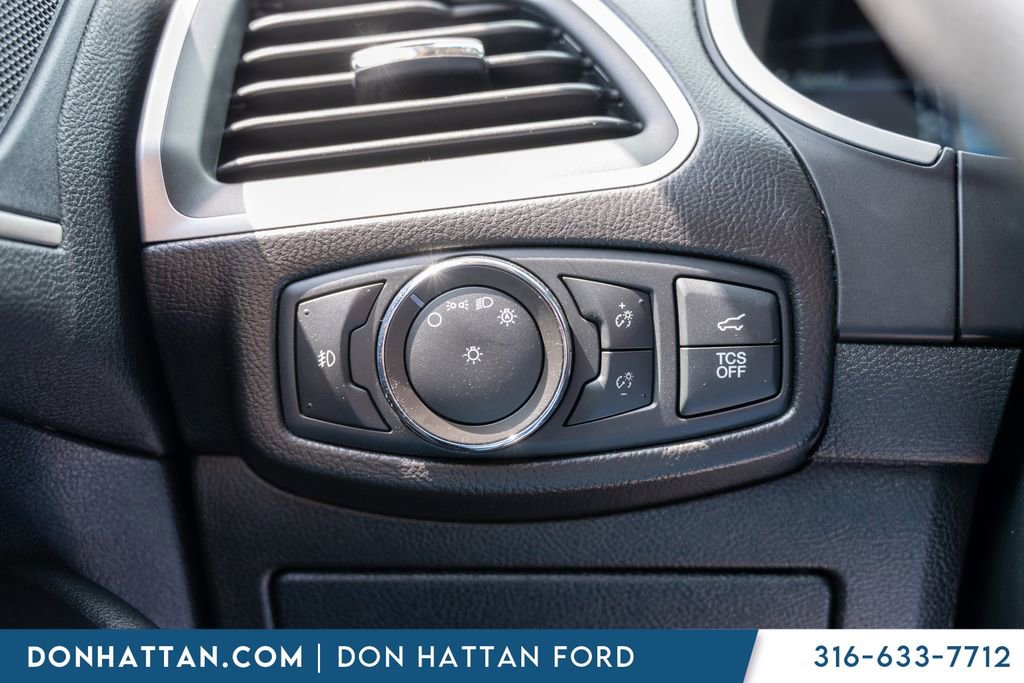 Used 2020 Ford Edge SEL w/ Convenience Package AWD/4WD image 15