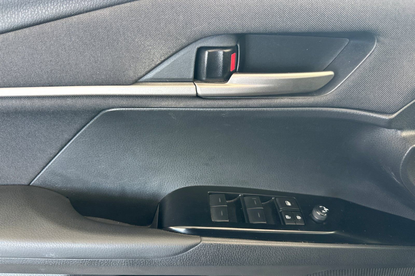 Certified 2025 Toyota Camry LE FWD image 11