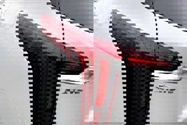 Used 2023 Cadillac XT6 Luxury image 30