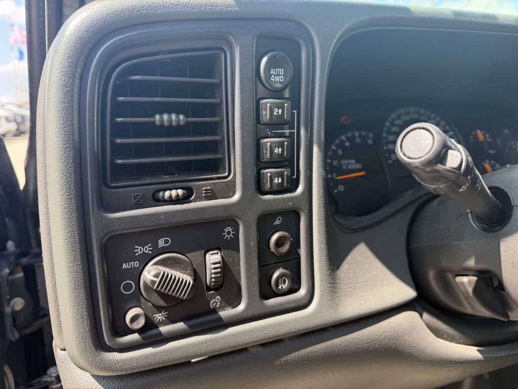 Used 2005 Chevrolet Silverado 1500 w/ Light Duty Power Package image 4