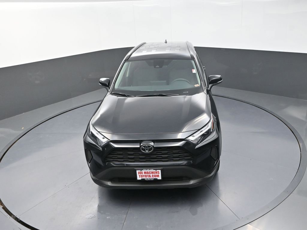 Used 2025 Toyota RAV4 XLE image 13