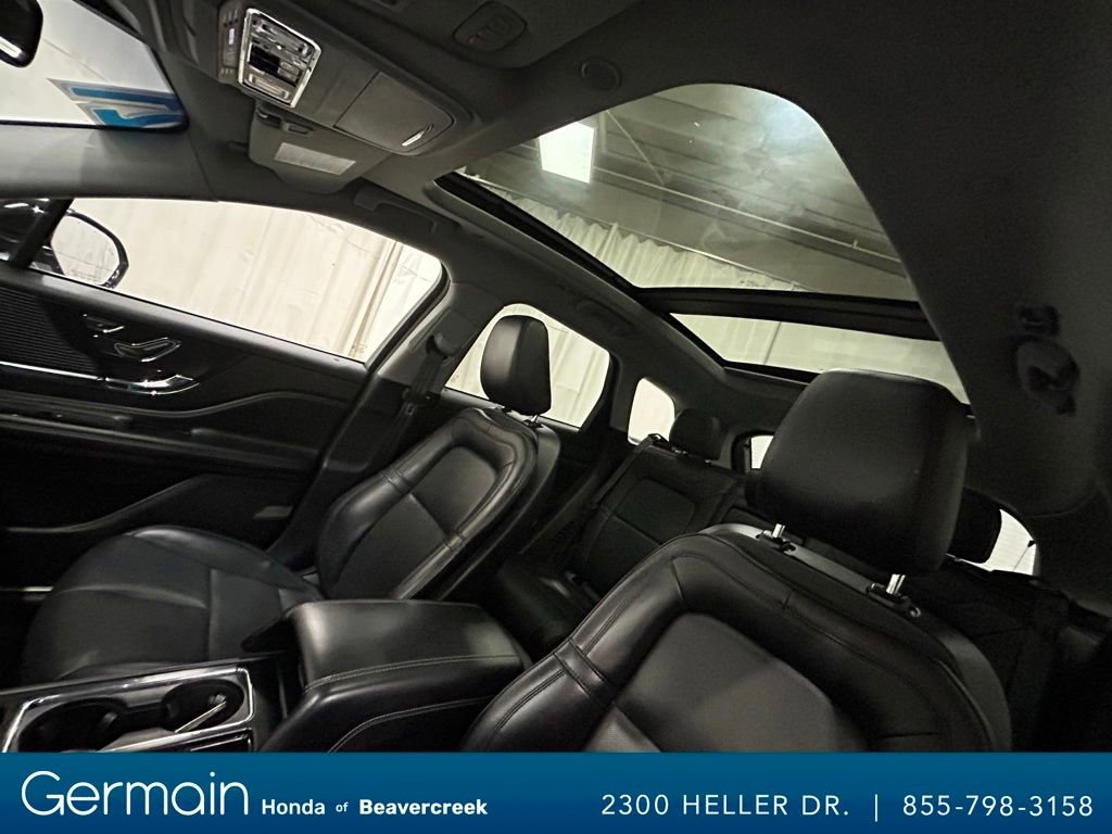 Used 2021 Lincoln Corsair AWD w/ Premium Package image 18