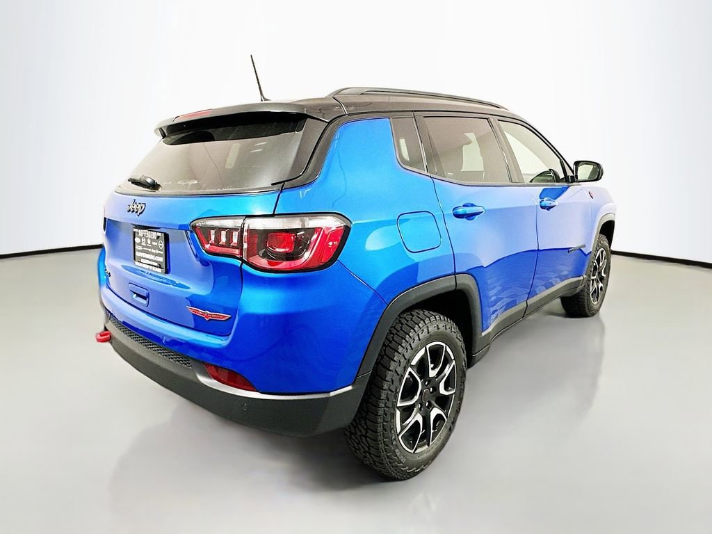 New 2026 Jeep Compass Trailhawk w/ Sun, Sound & Navigation Group image 21