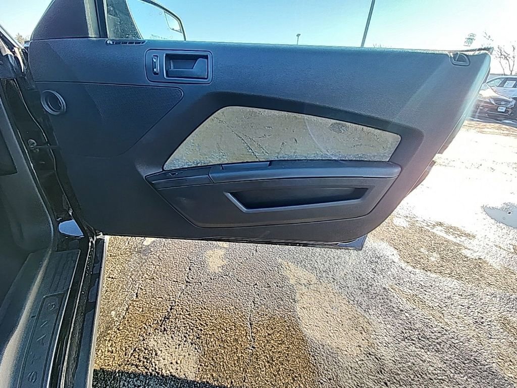 Used 2012 Ford Mustang GT image 25