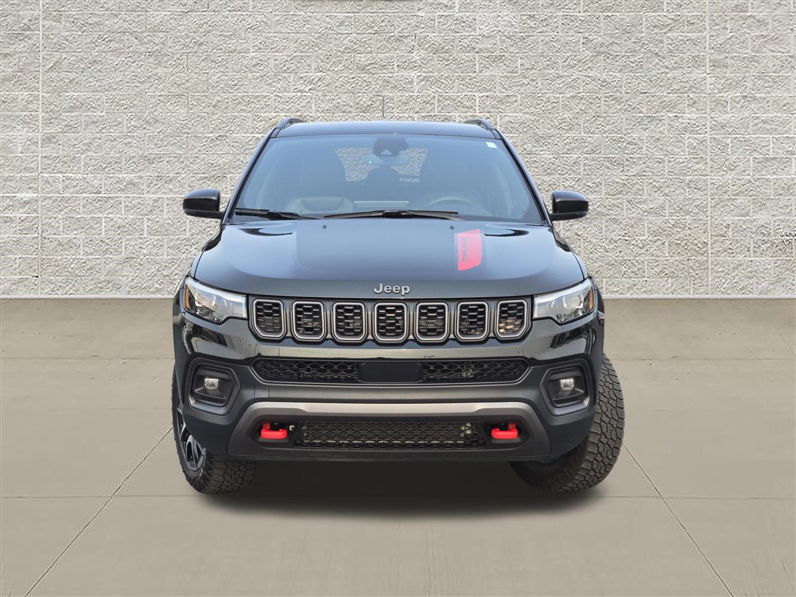 Used 2025 Jeep Compass Trailhawk w/ Trailhawk Elite Group AWD/4WD image 2