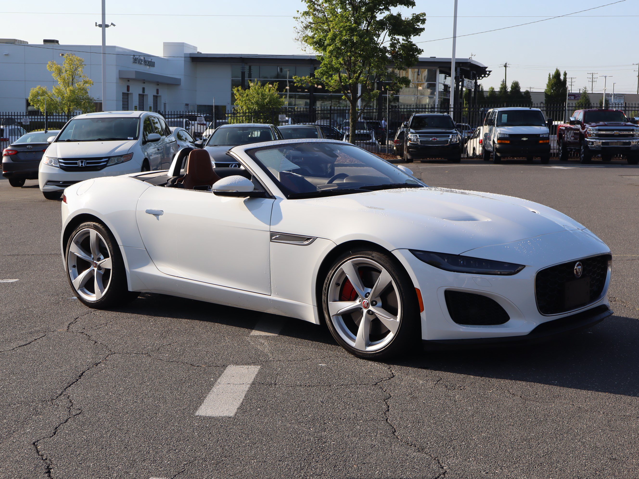 Used 2022 Jaguar F-TYPE Convertible RWD image 2