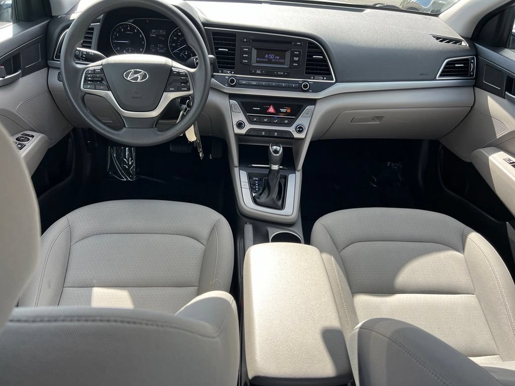 Used 2018 Hyundai Elantra SE FWD image 17