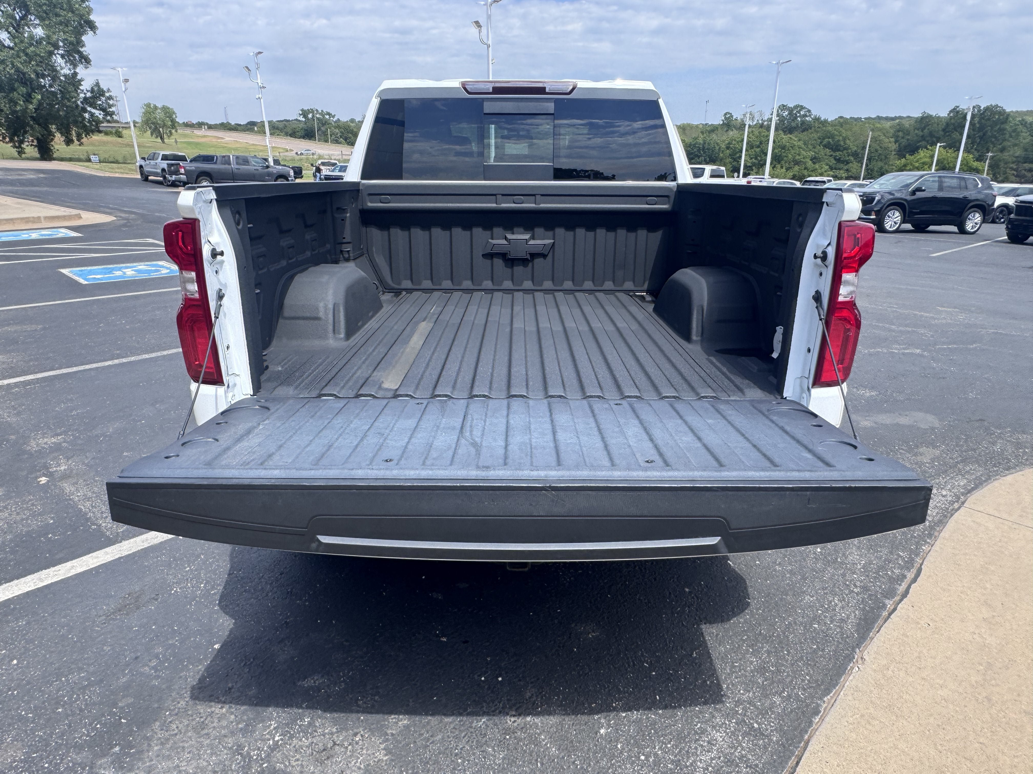 Used 2024 Chevrolet Silverado 1500 LTZ w/ LTZ Convenience Package II AWD/4WD image 10