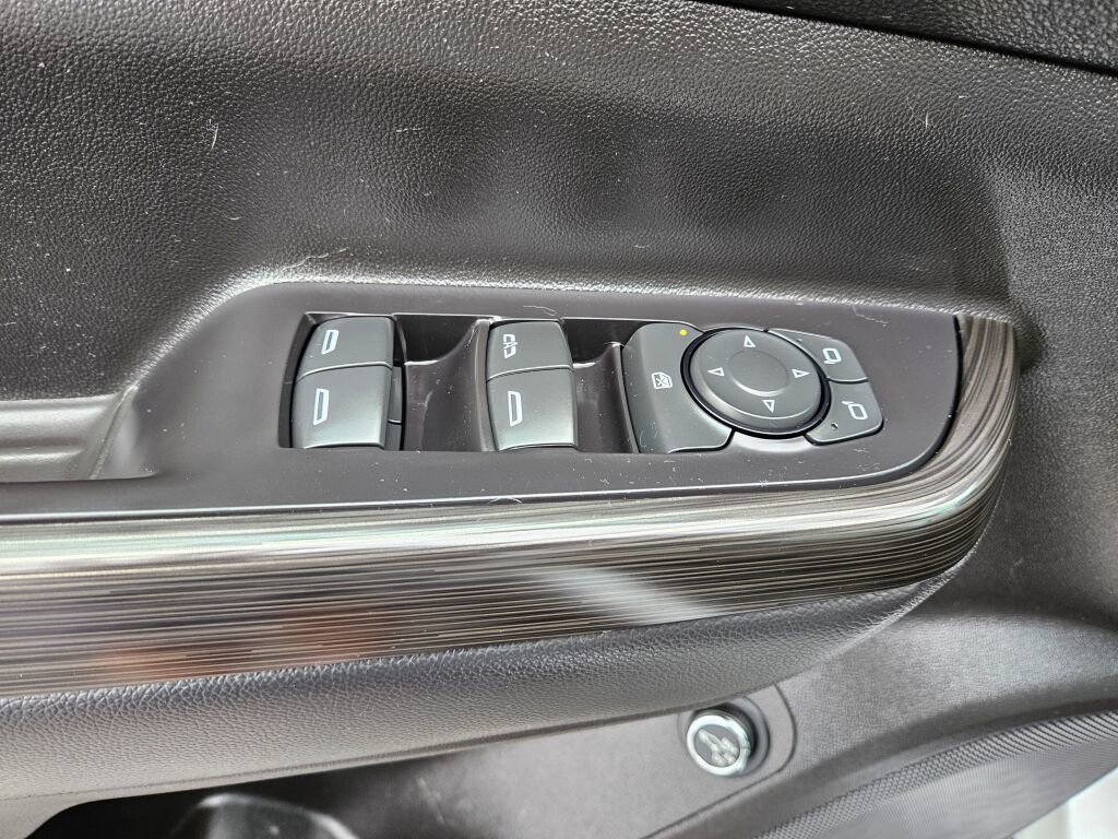 Used 2019 GMC Acadia SLT image 19