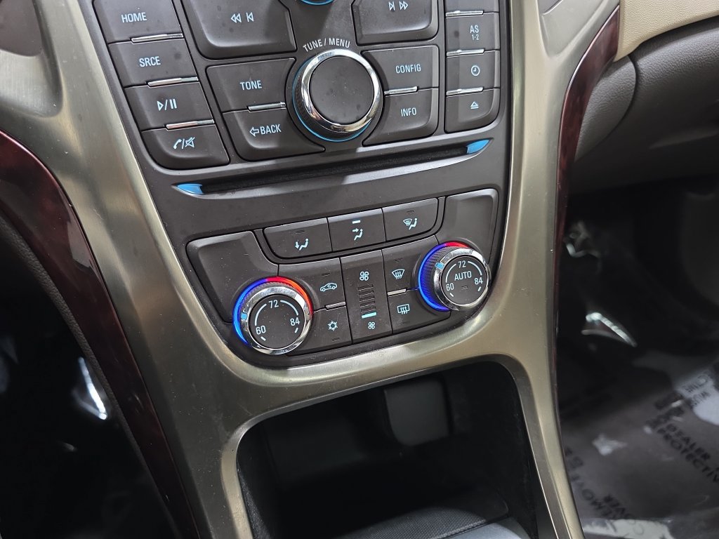 Used 2013 Buick Verano FWD image 24