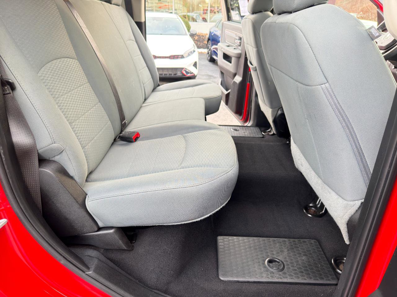 Used 2020 RAM 1500 Classic SLT image 29