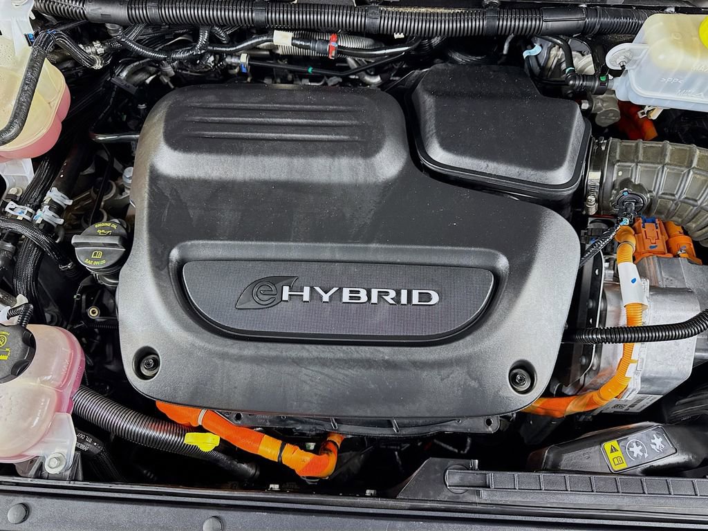 Used 2023 Chrysler Pacifica Touring-L image 40