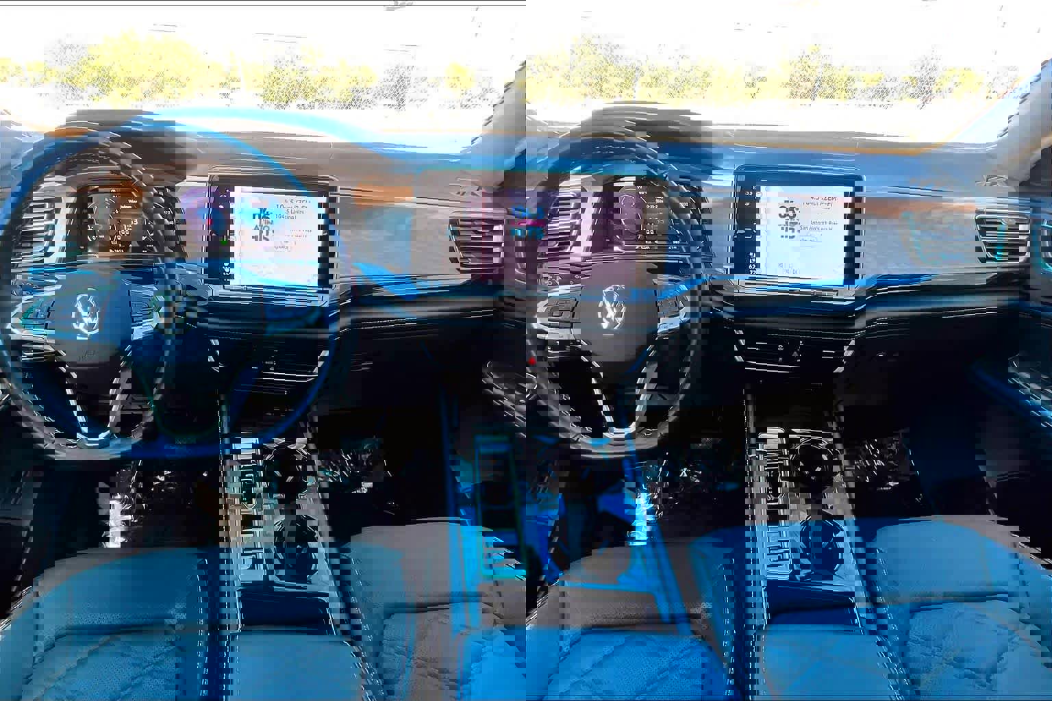 Used 2024 Volkswagen Atlas SE image 16