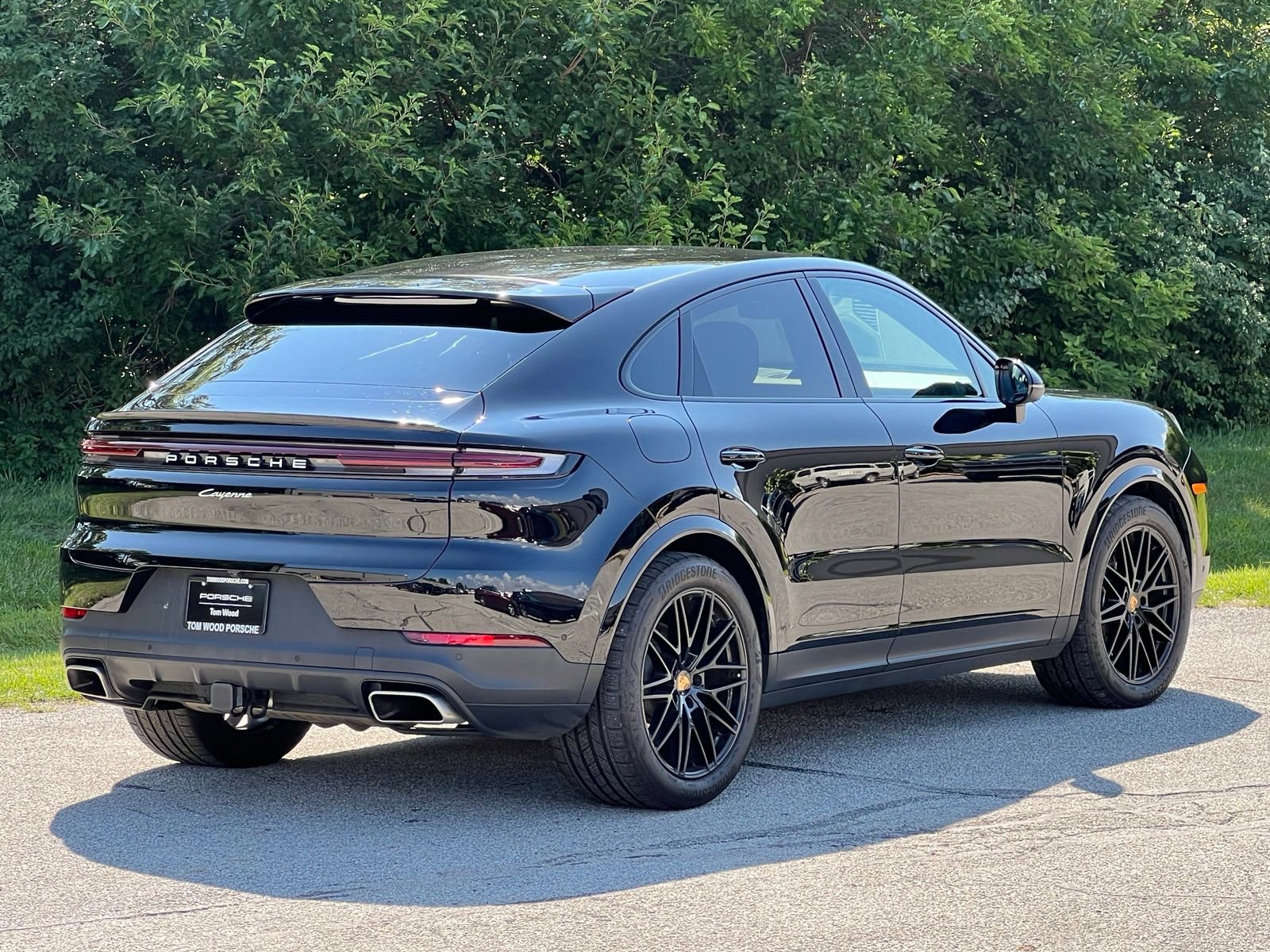 Certified 2024 Porsche Cayenne Coupe AWD/4WD image 6