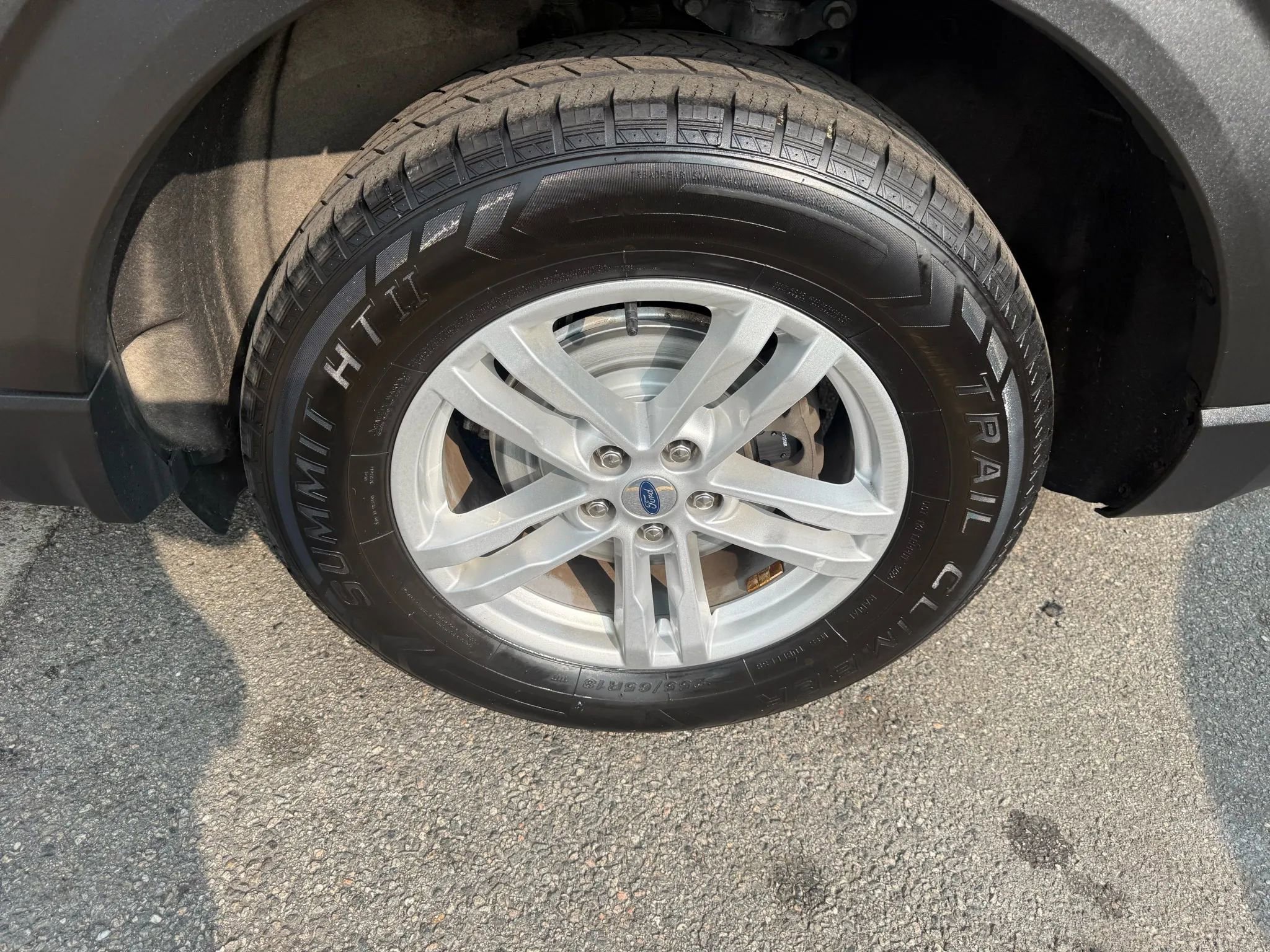 Used 2021 Ford Explorer XLT AWD/4WD image 9