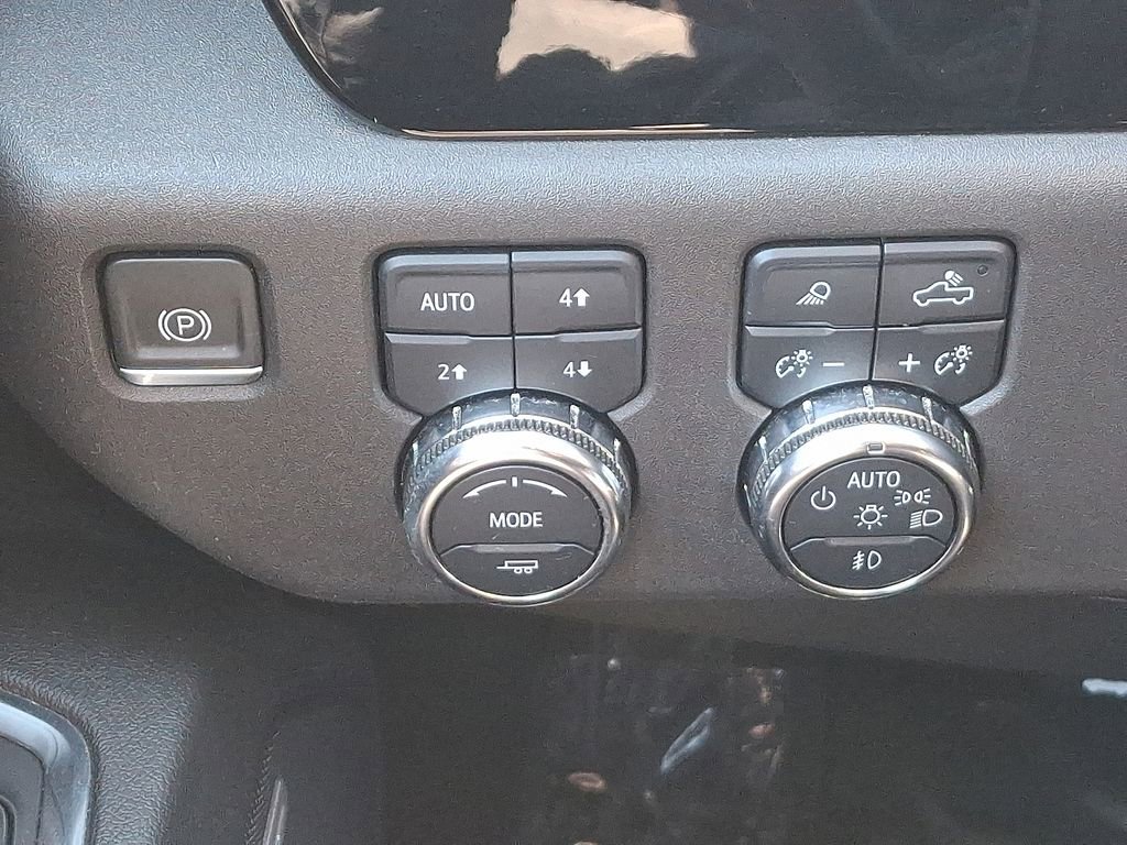 Used 2024 GMC Sierra 1500 SLT w/ SLT Premium Plus Package image 23