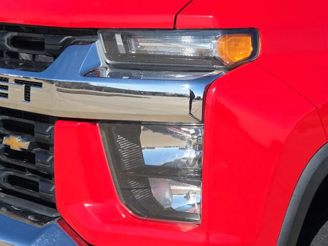 Used 2021 Chevrolet Silverado 2500 LT w/ Convenience Package image 4