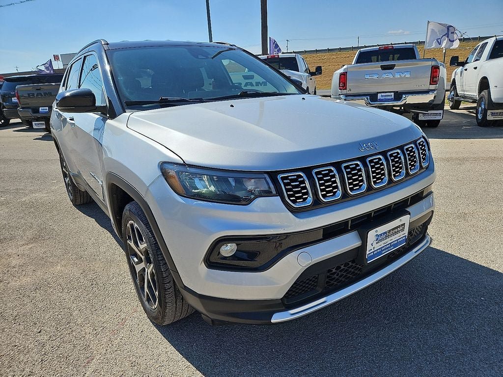 Used 2025 Jeep Compass Limited AWD/4WD image 11