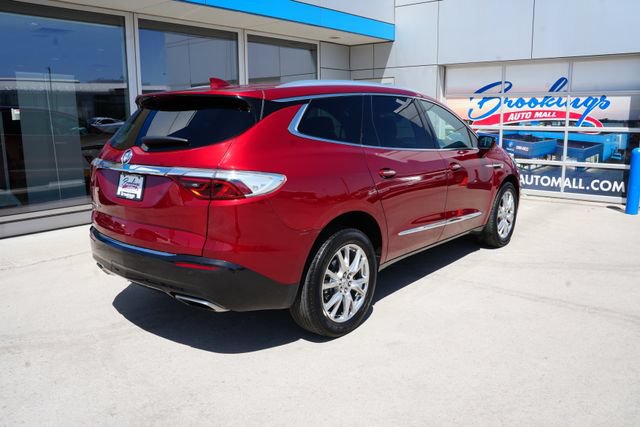 Used 2024 Buick Enclave Premium AWD/4WD image 39
