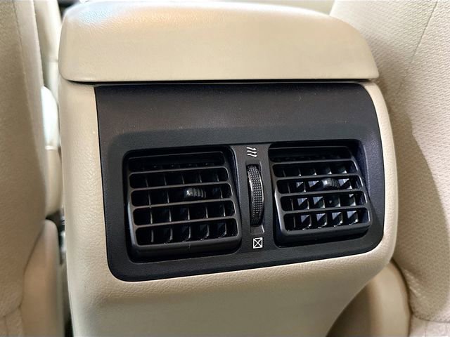 Used 2014 Toyota Camry XLE image 26