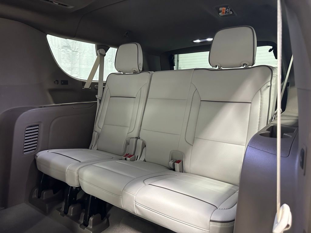 Used 2025 GMC Yukon XL Denali w/ Sun & Power Step Package AWD/4WD image 45