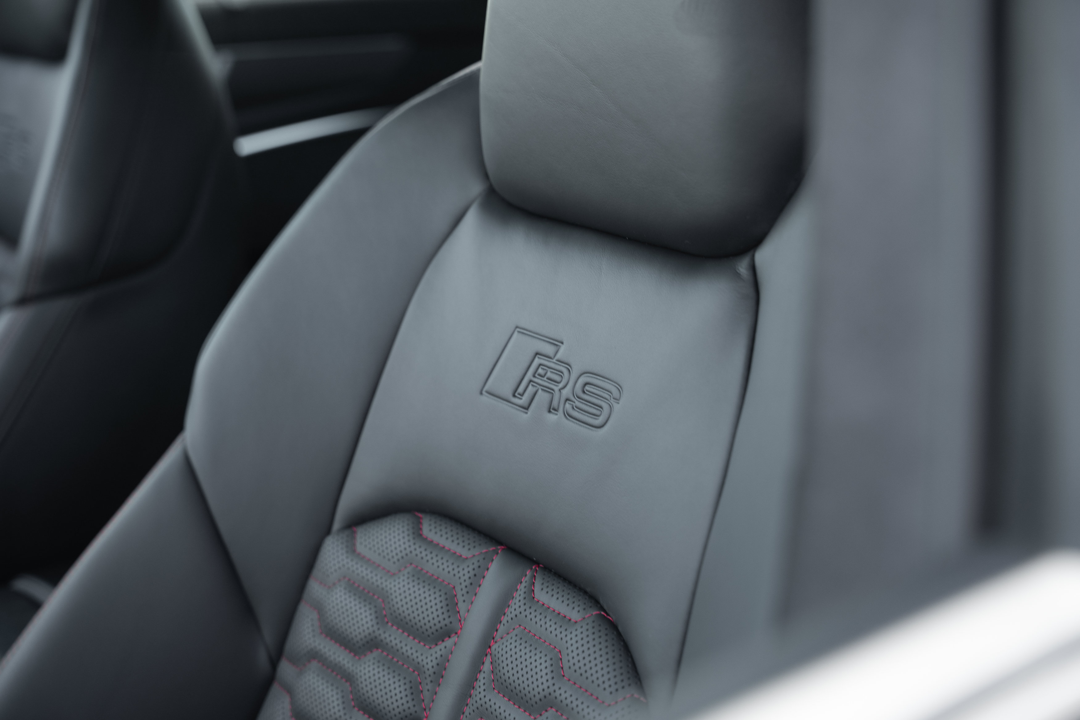 Certified 2025 Audi RS 6 performance AWD/4WD image 29