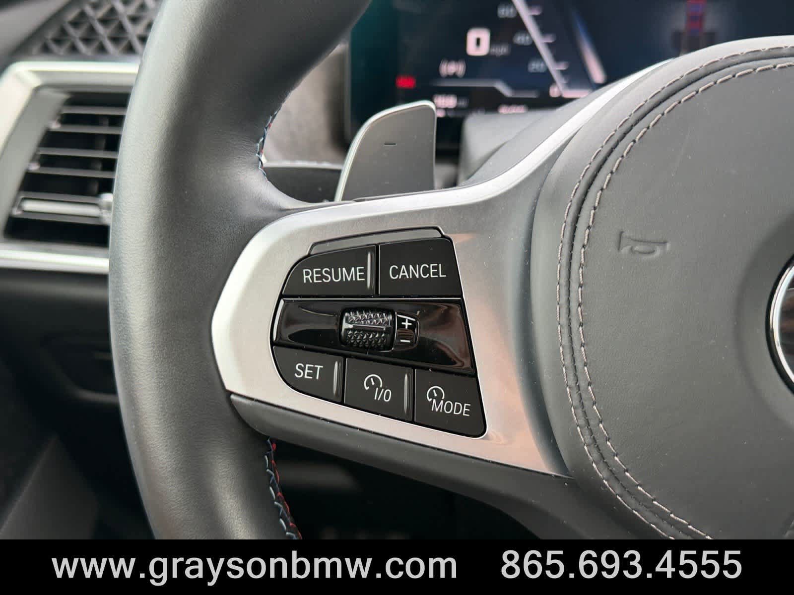 Used 2025 BMW X6 M60i AWD/4WD image 25