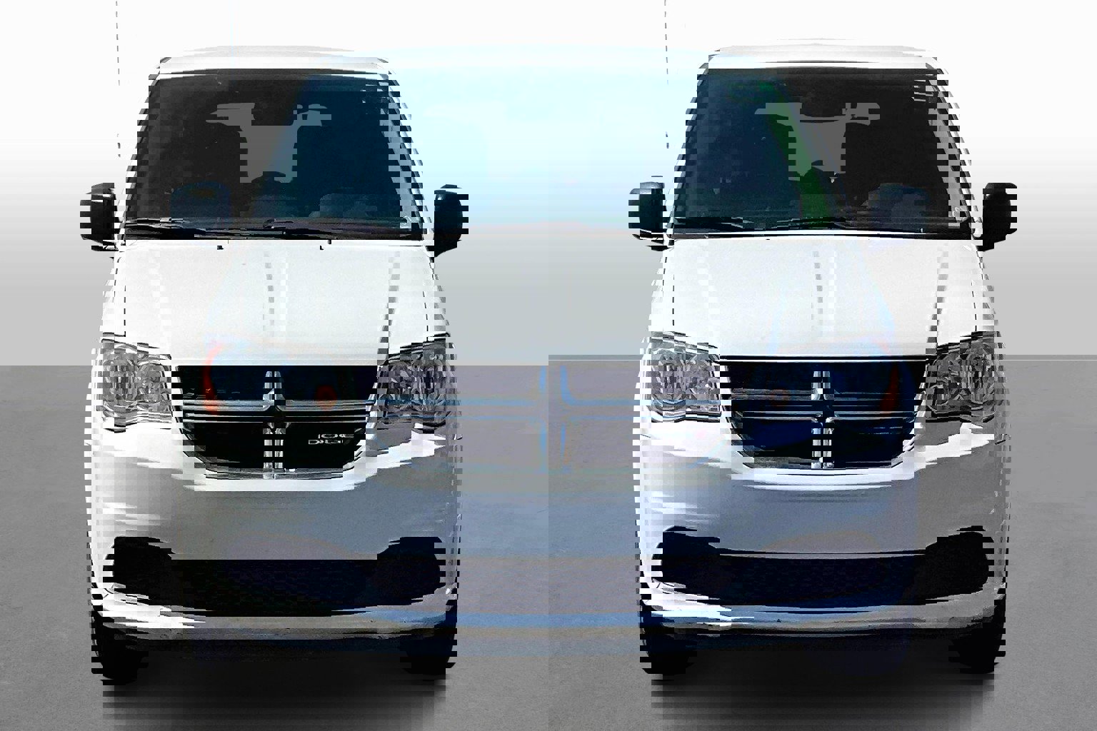 Used 2019 Dodge Grand Caravan SE w/ UConnect Hands-Free Group image 3