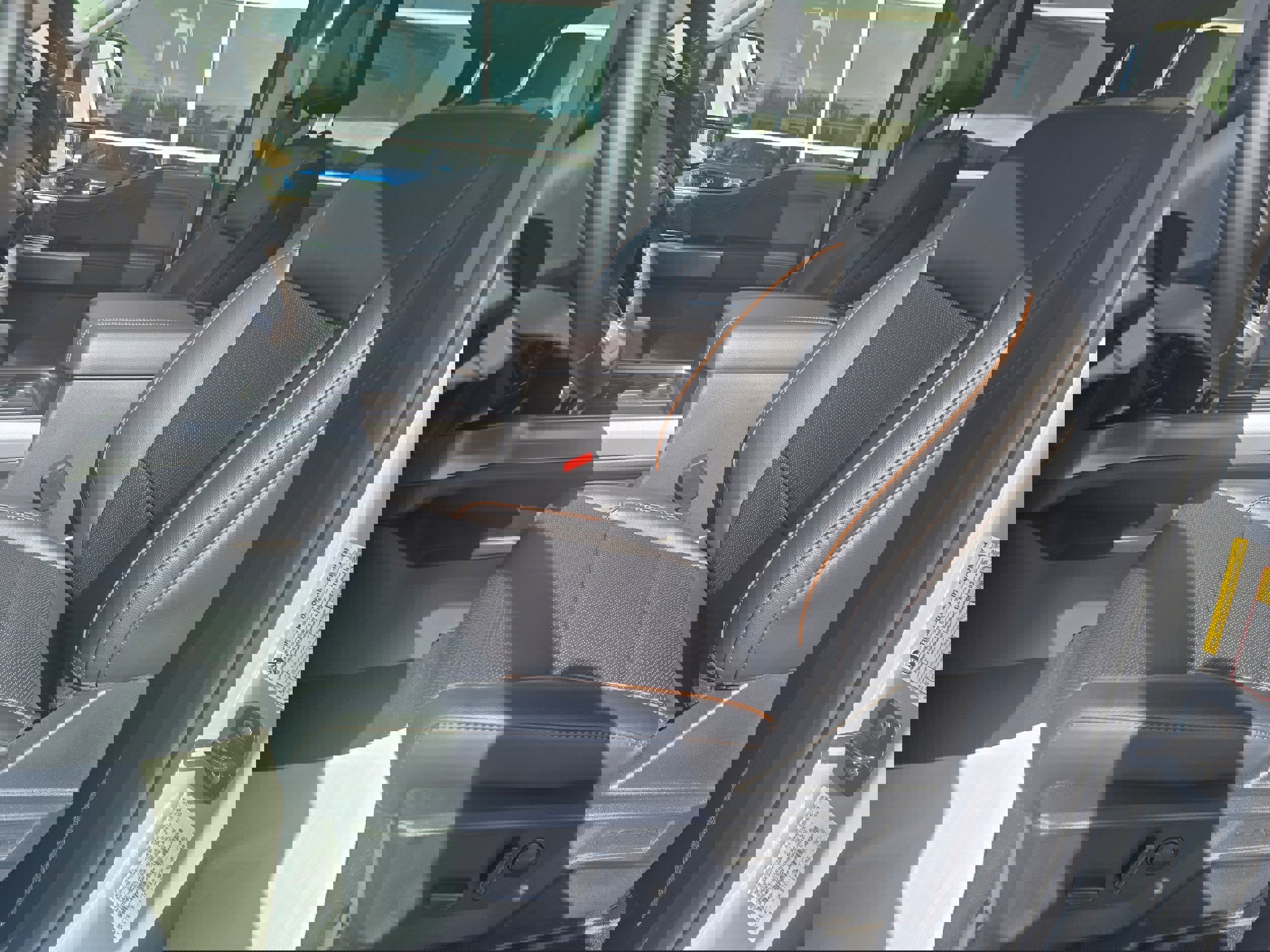 New 2026 Ford F250 Lariat w/ Black Appearance Package image 16