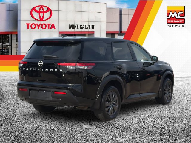 Used 2024 Nissan Pathfinder S w/ Cargo Package FWD image 5