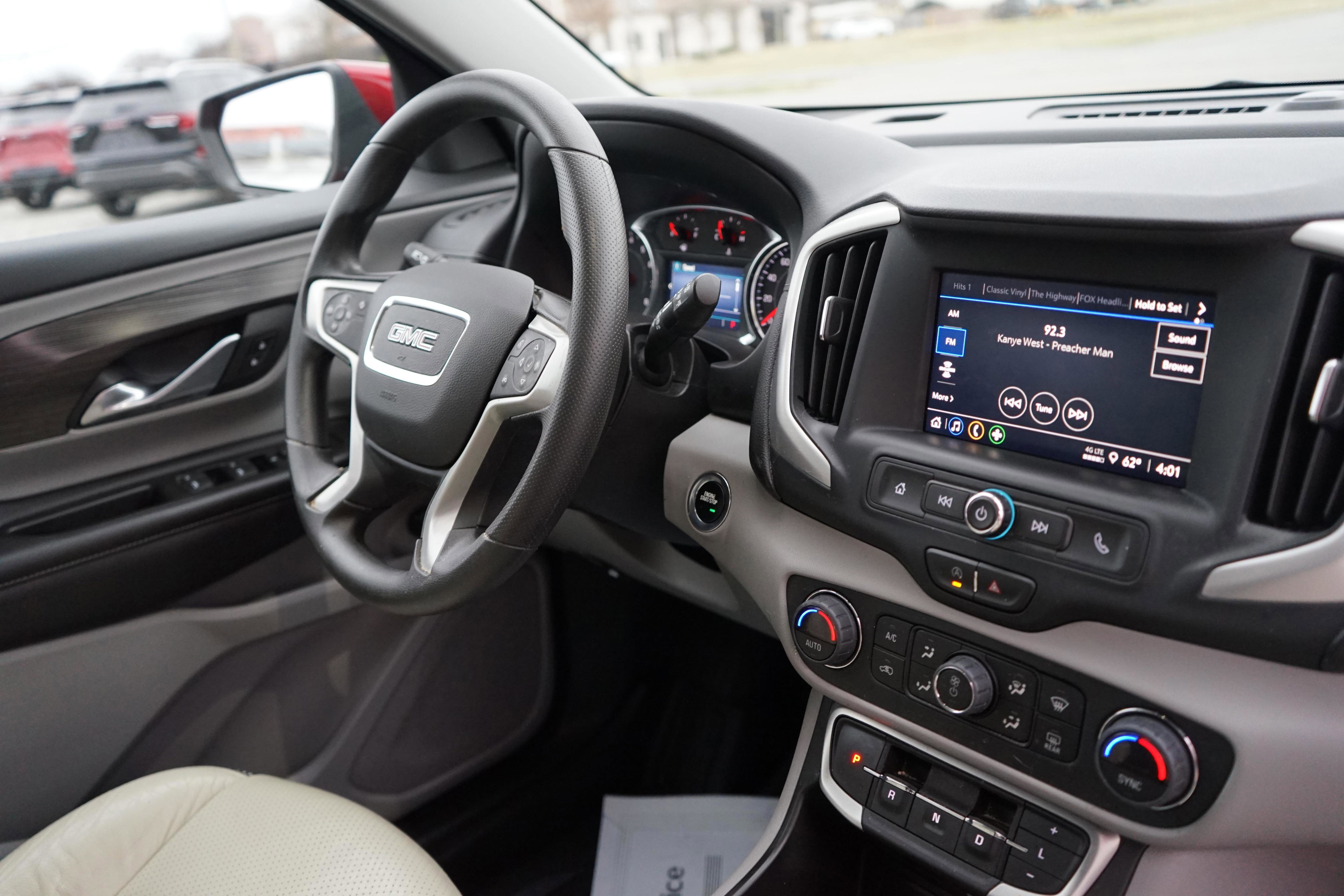 Used 2022 GMC Terrain SLE w/ Driver Convenience Package image 26