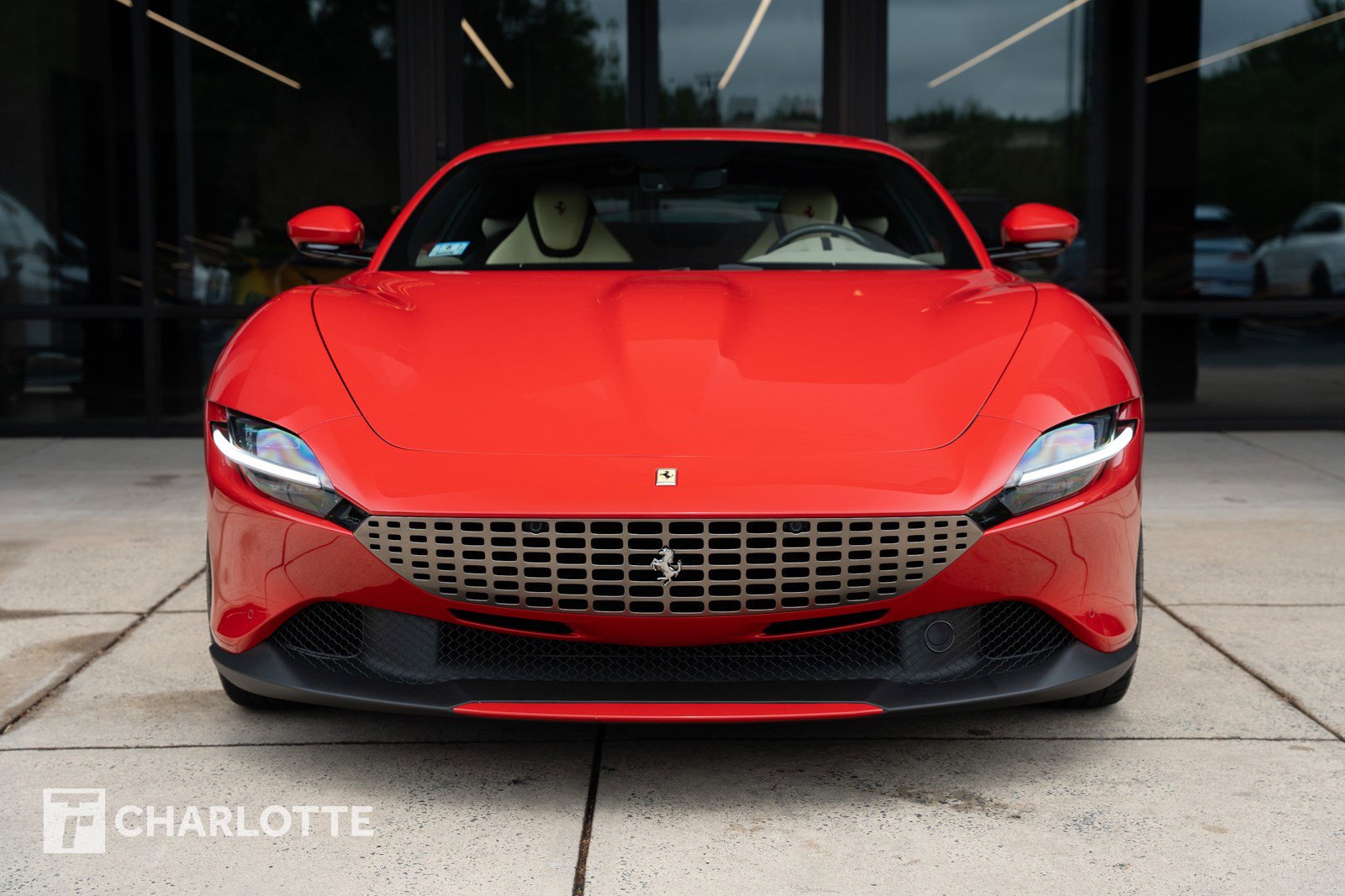 Used 2022 Ferrari Roma RWD image 5