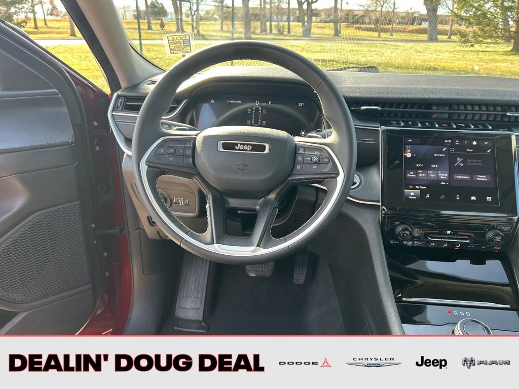 Used 2023 Jeep Grand Cherokee L Laredo image 15