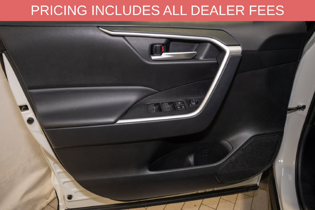 Used 2025 Toyota RAV4 XLE w/ Weather Package AWD/4WD image 11