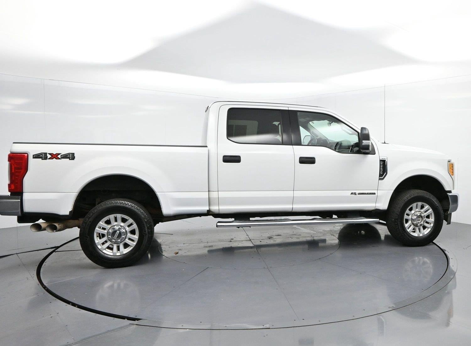 Used 2017 Ford F250 XLT AWD/4WD image 8