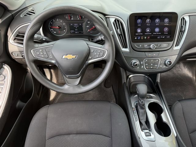 Used 2025 Chevrolet Malibu LT image 14