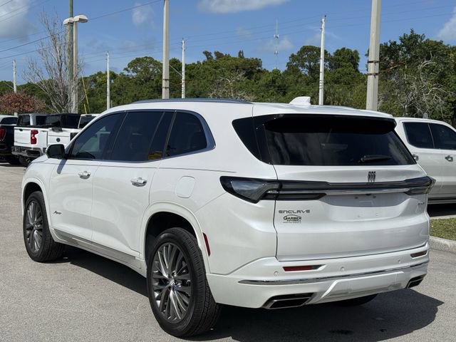 Used 2025 Buick Enclave Avenir image 4