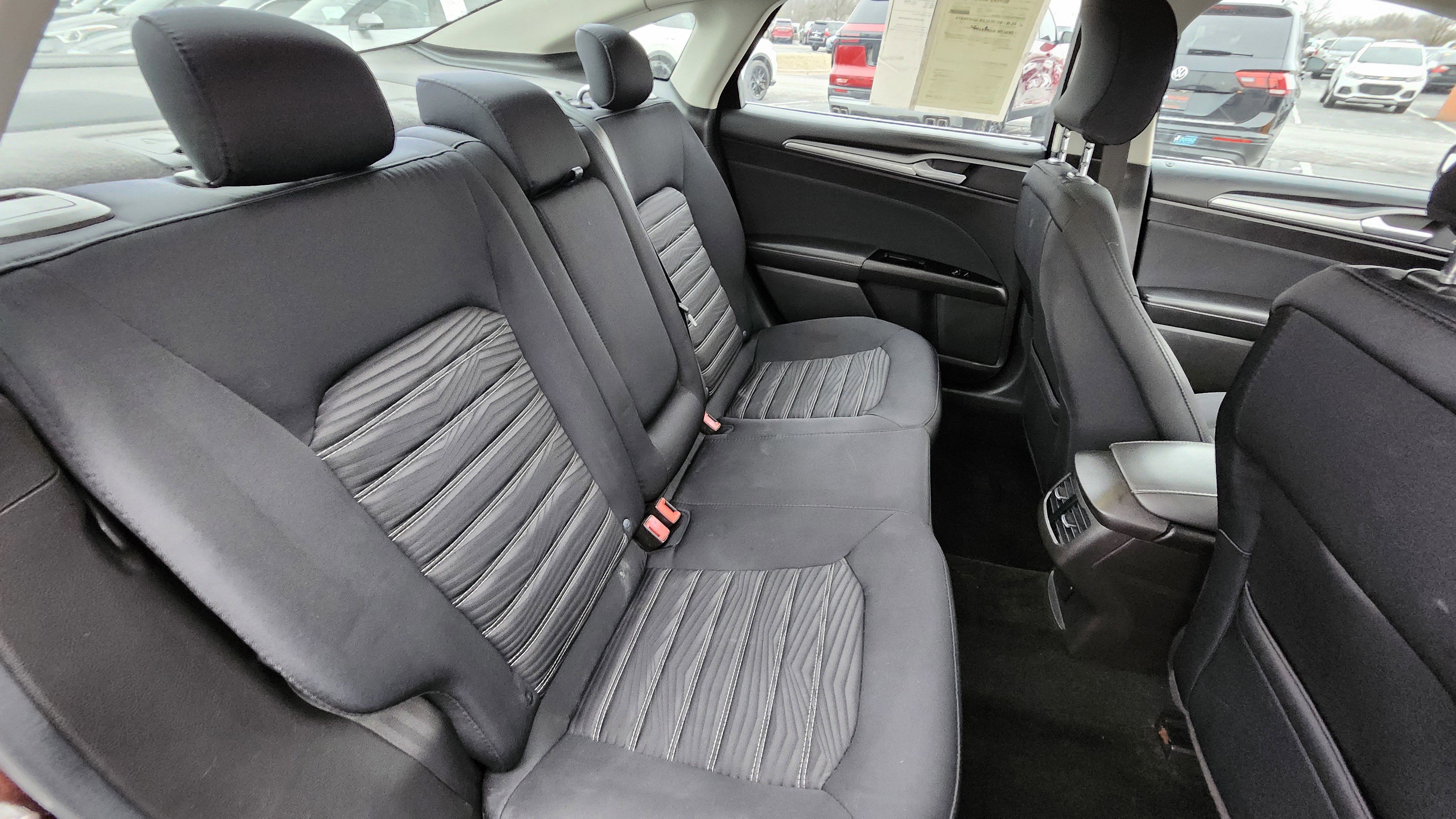 Used 2016 Ford Fusion SE image 19