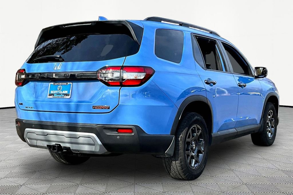 Used 2024 Honda Pilot TrailSport image 6