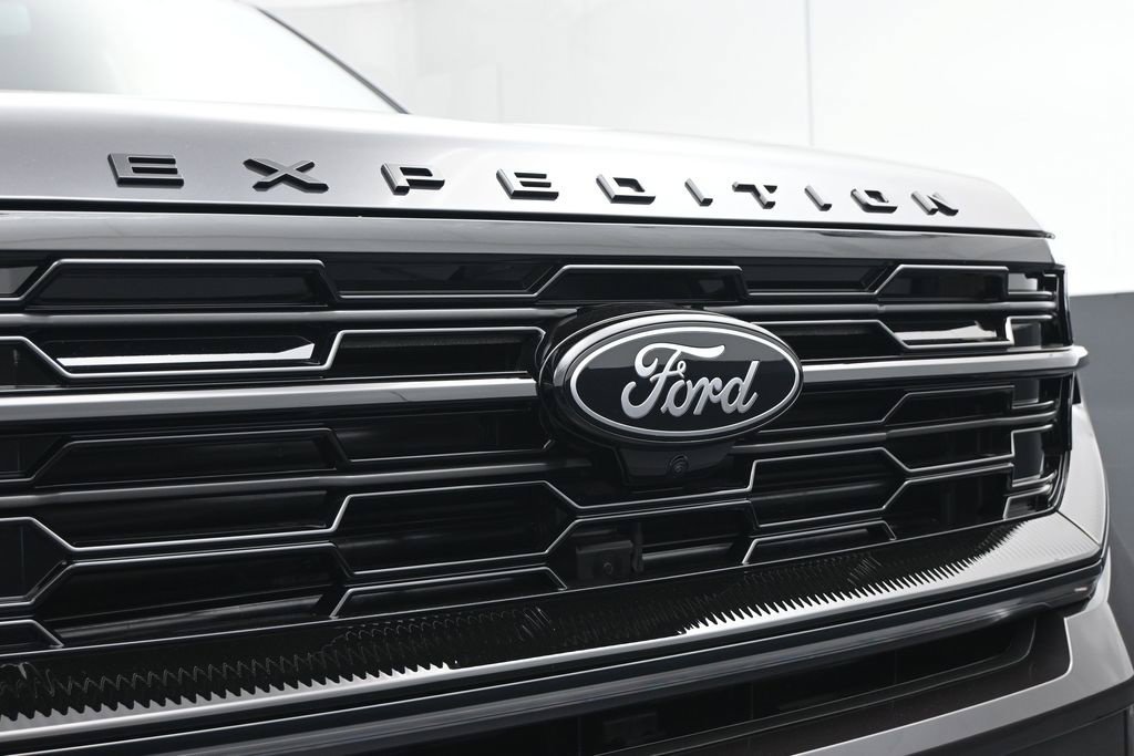 New 2026 Ford Expedition Max Platinum w/ Stealth Performance Package AWD/4WD image 4