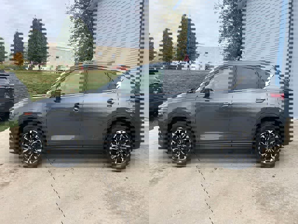 Used 2023 MAZDA CX-5 AWD 2.5 S w/ Premium Package image 3